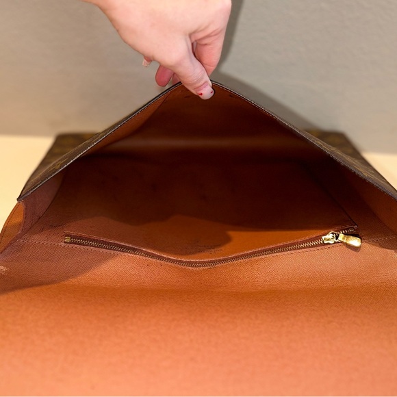 LOUIS VUITTON Monogram
Porte XL Envelope Clutch Bag - Picture 8 of 12